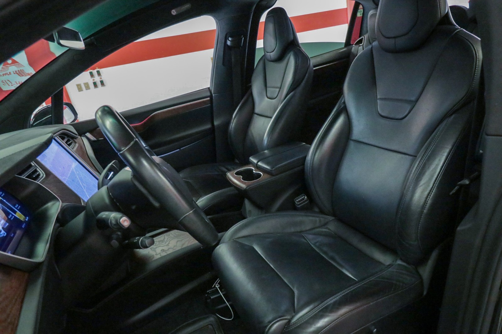 Vehicle image 12 of 33