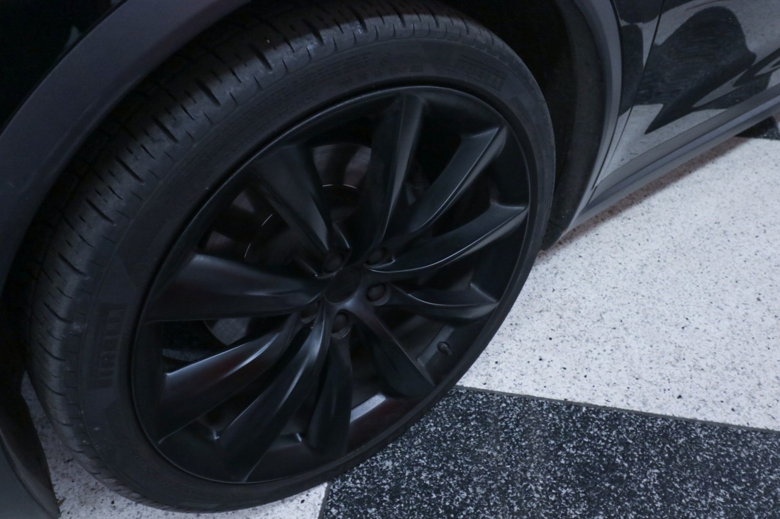 Vehicle image 32 of 33