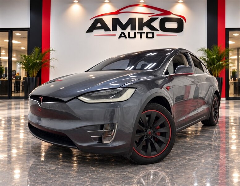 2017 Tesla Model X 90D Image 2 of 47
