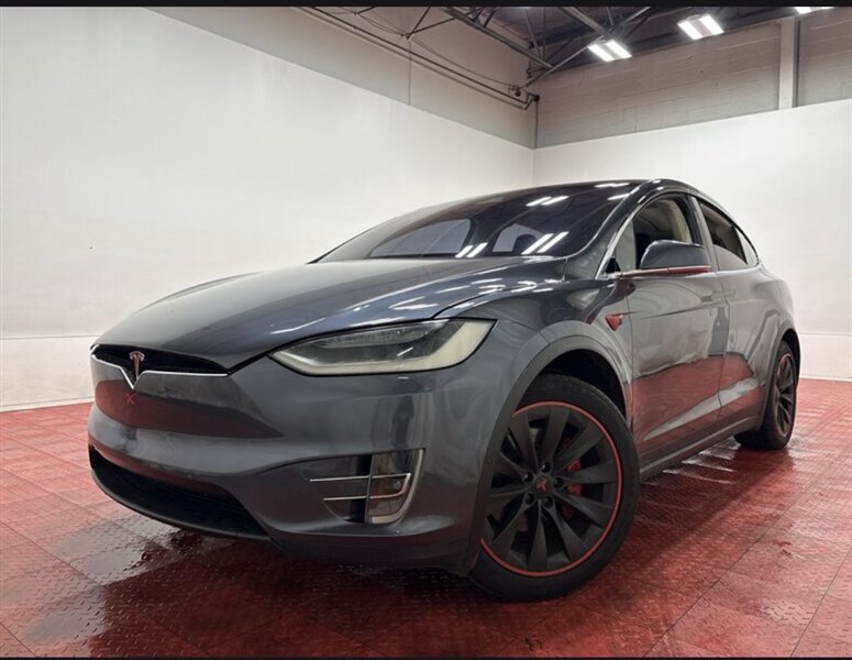 2017 Tesla Model X 90D Image 1 of 47