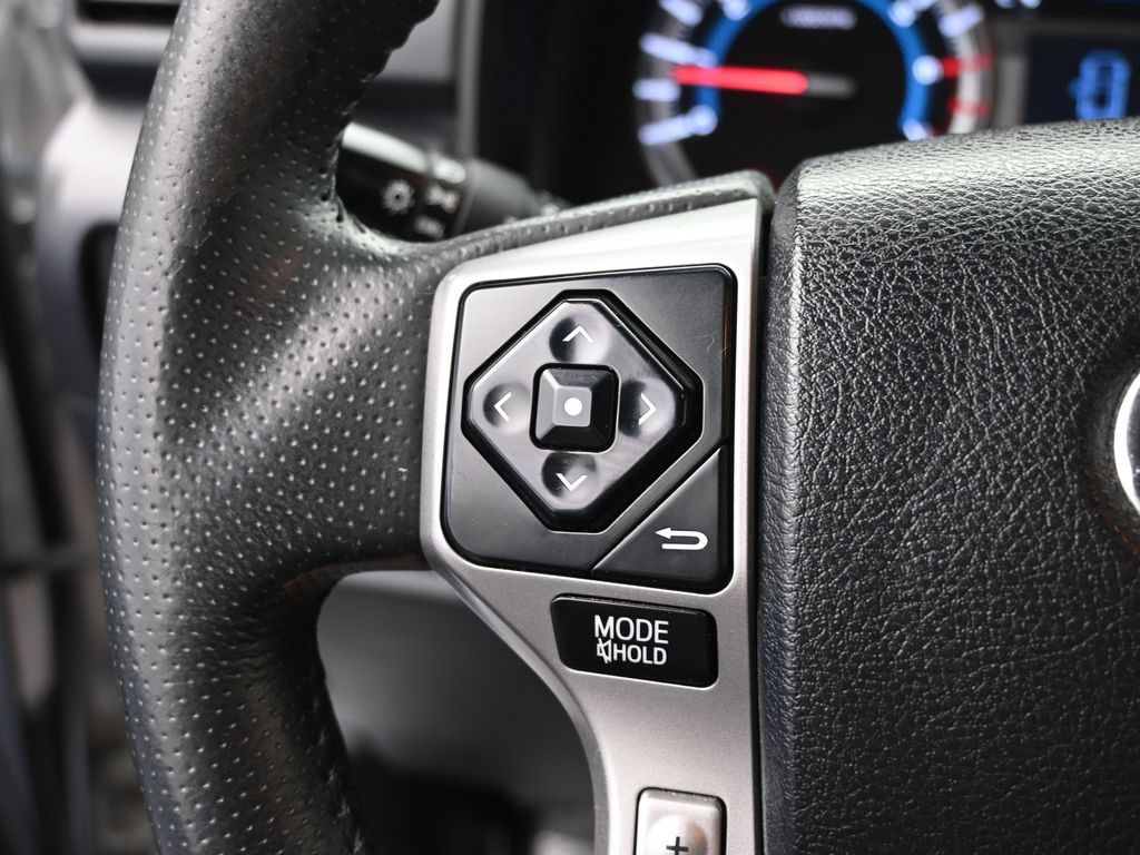 Vehicle image 70 of 75