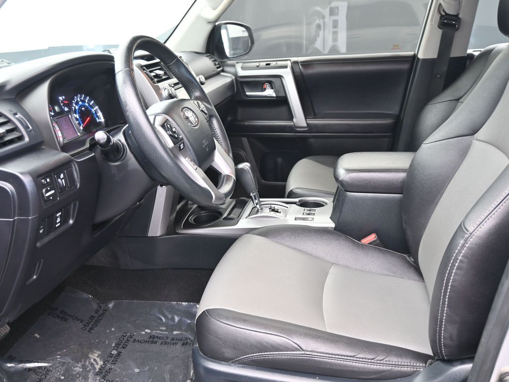 Vehicle image 72 of 75