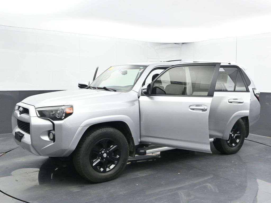 Vehicle image 3 of 75
