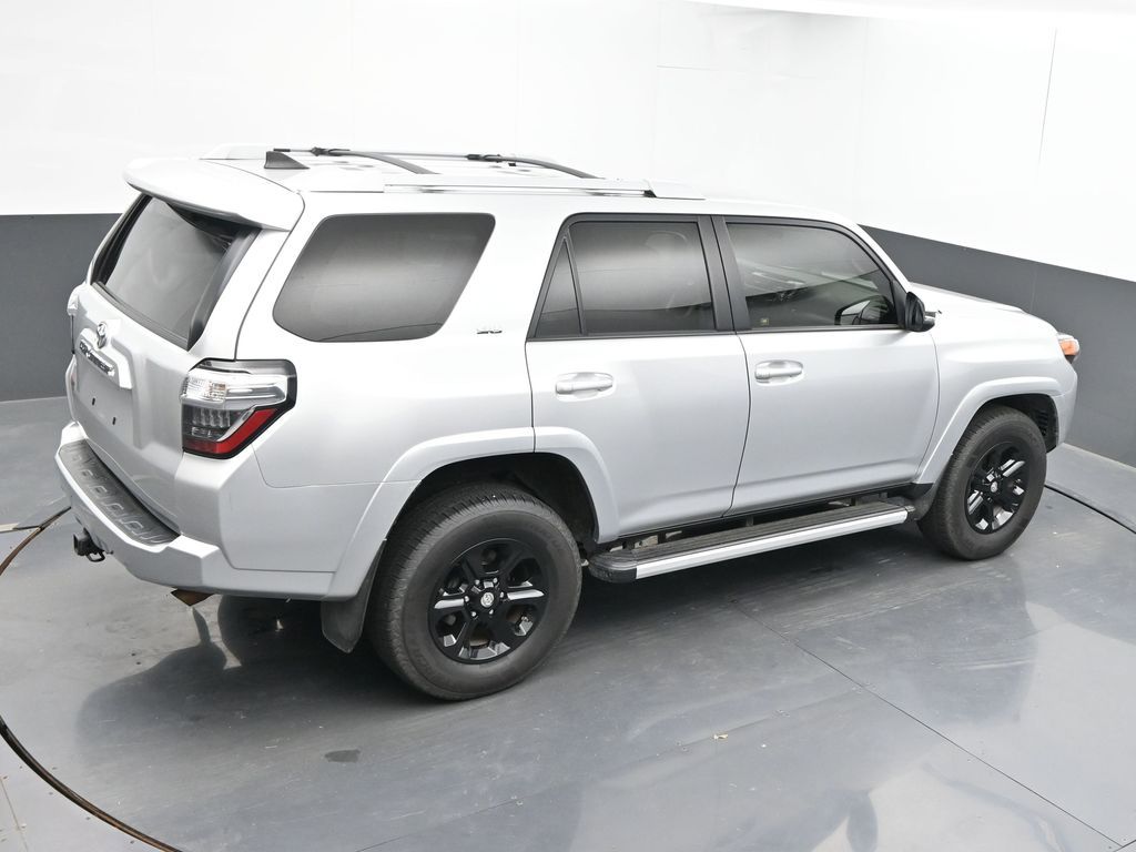 Vehicle image 30 of 75