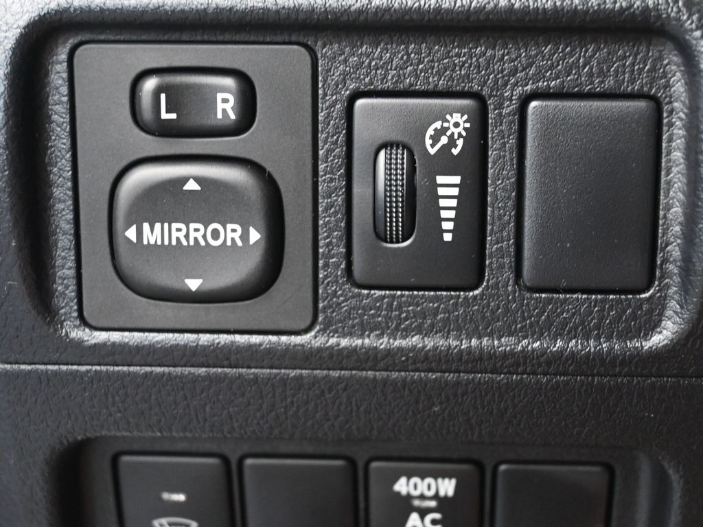 Vehicle image 62 of 75