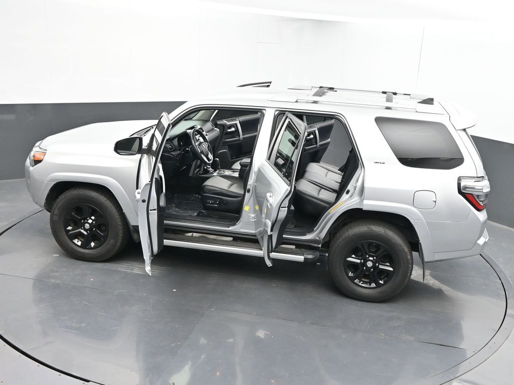 Vehicle image 53 of 75