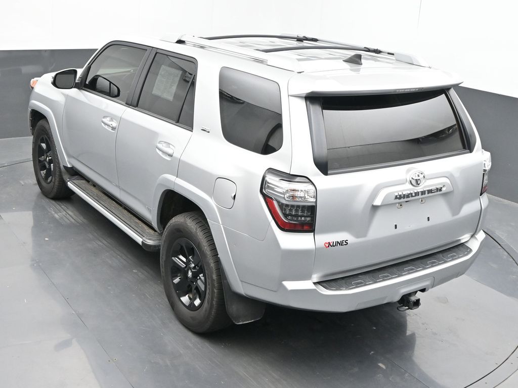 Vehicle image 44 of 75