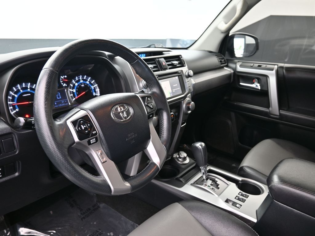 Vehicle image 51 of 75