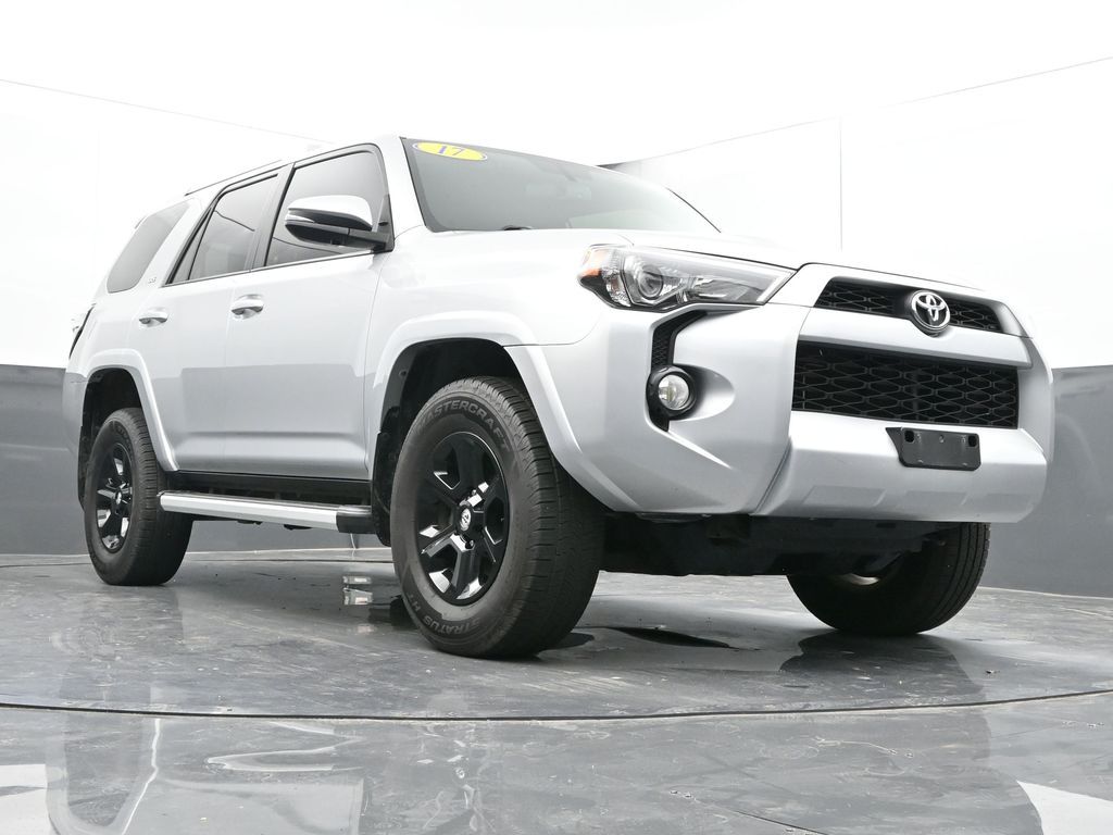 Vehicle image 18 of 75