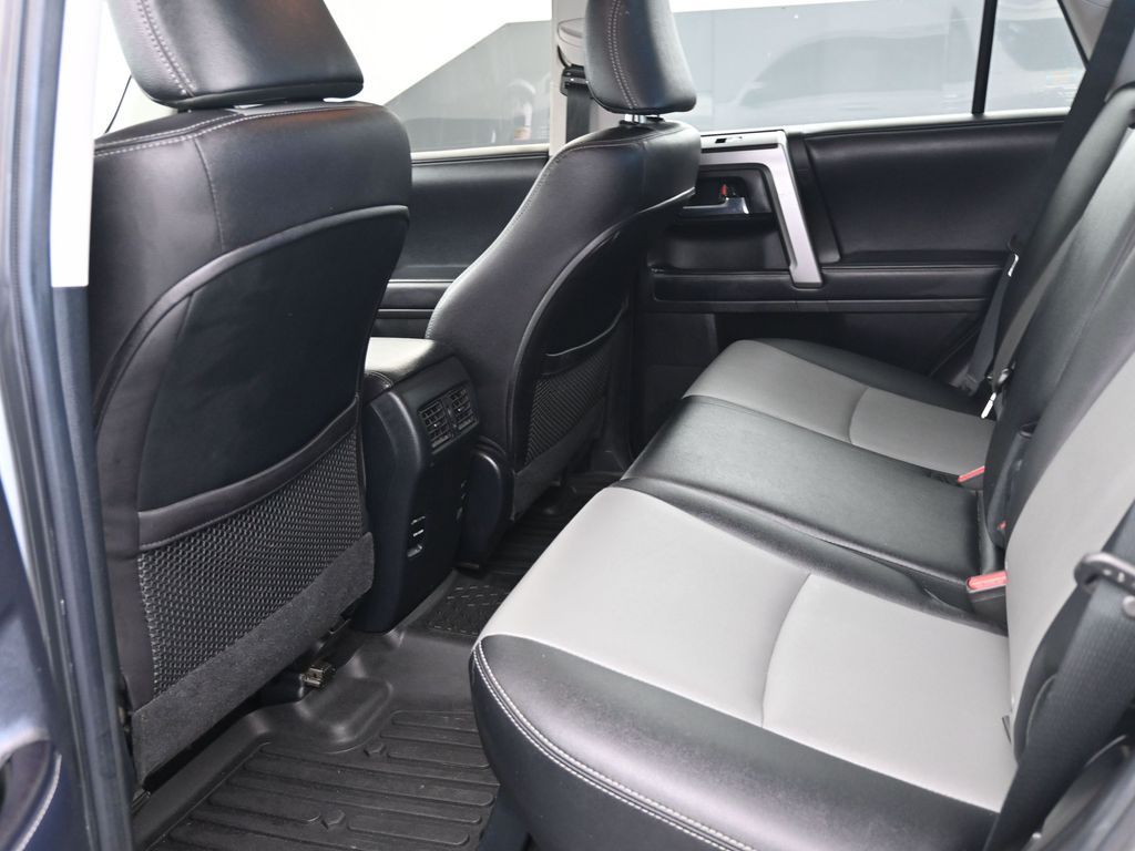 Vehicle image 49 of 75