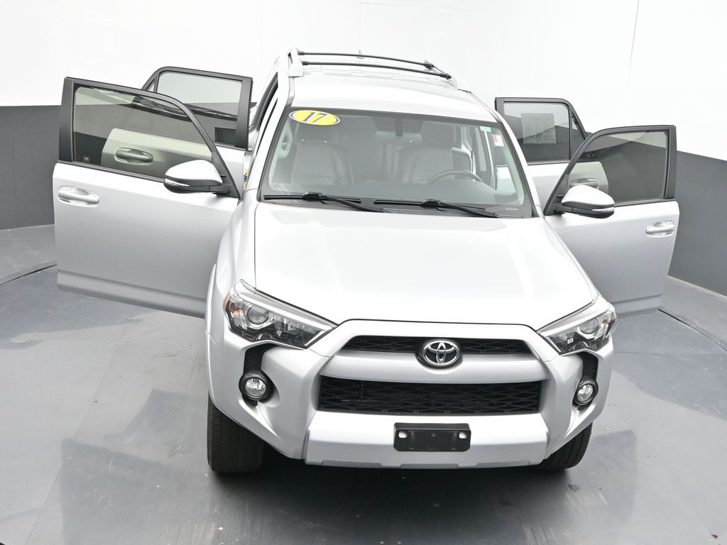 Vehicle image 17 of 75