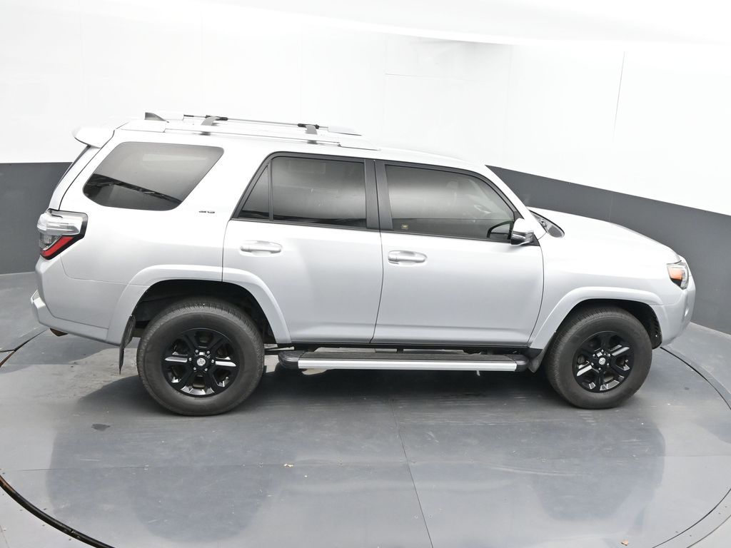 Vehicle image 20 of 75