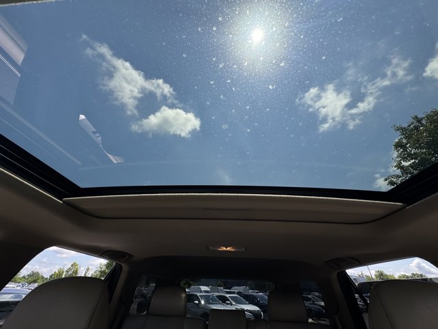 Vehicle image 20 of 35