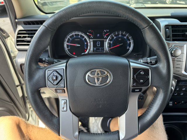 Vehicle image 21 of 35