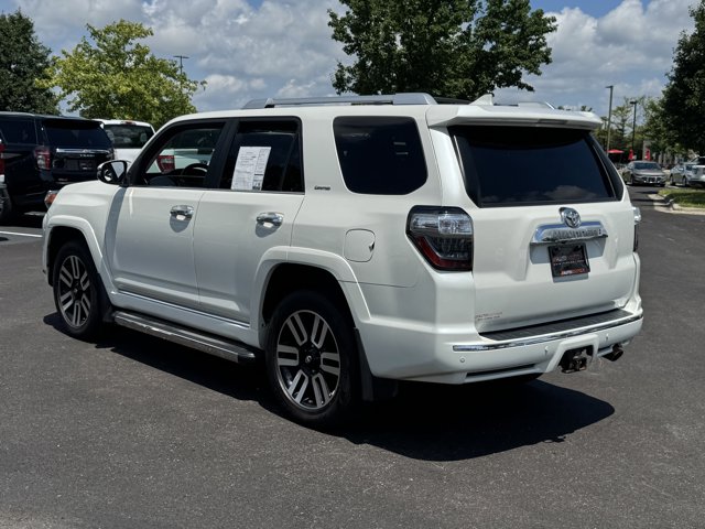 Vehicle image 7 of 35