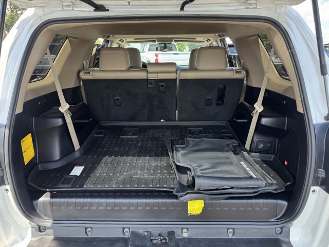 Vehicle image 11 of 35