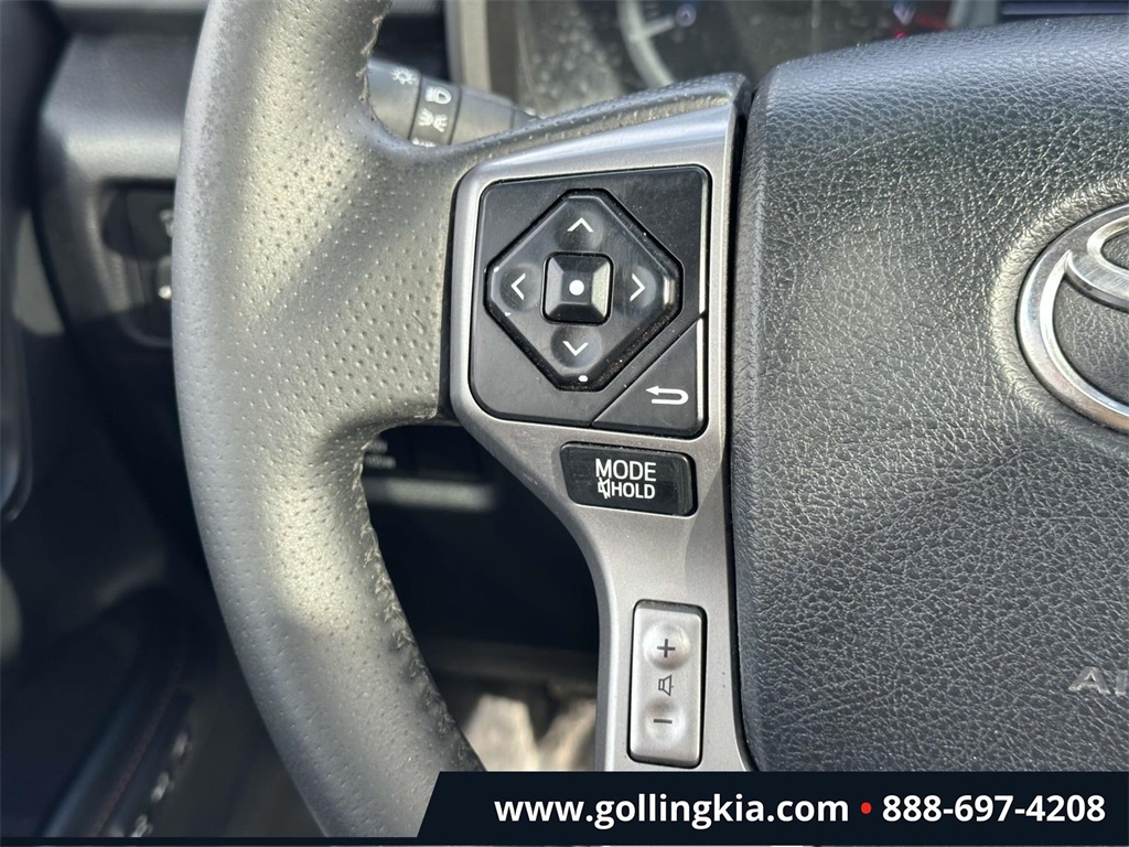 Vehicle image 24 of 32