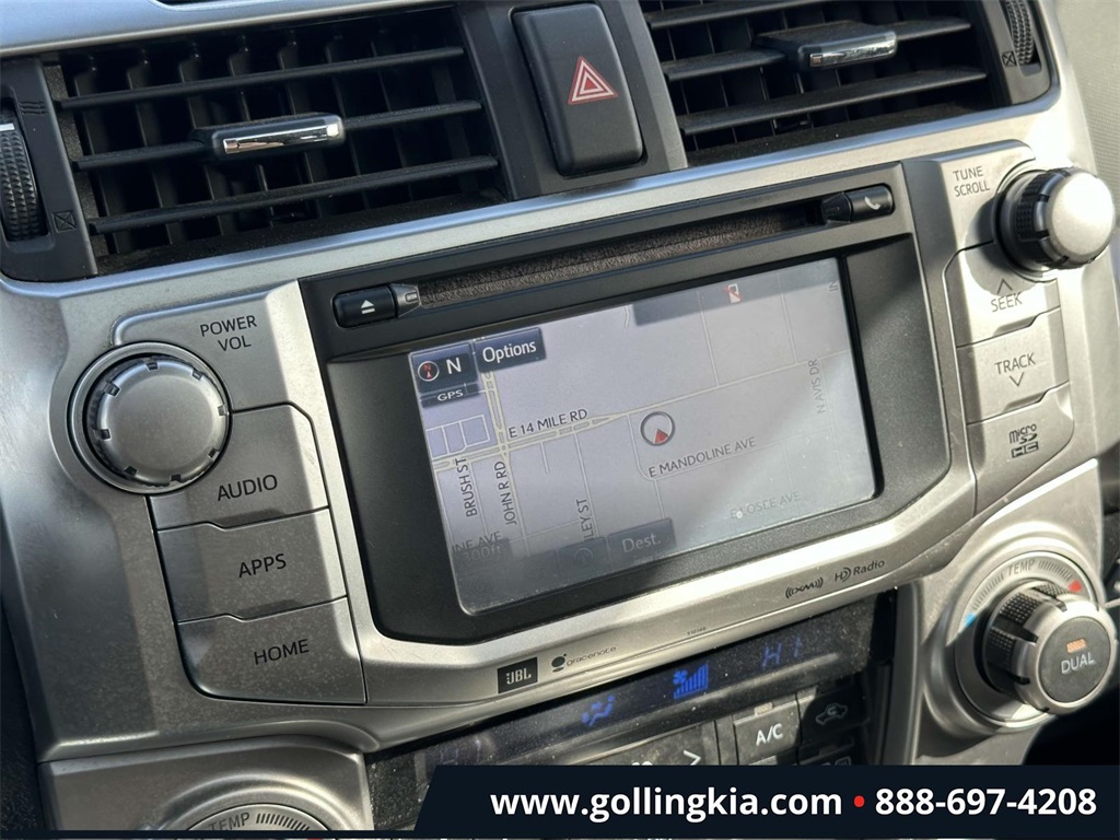 Vehicle image 26 of 32