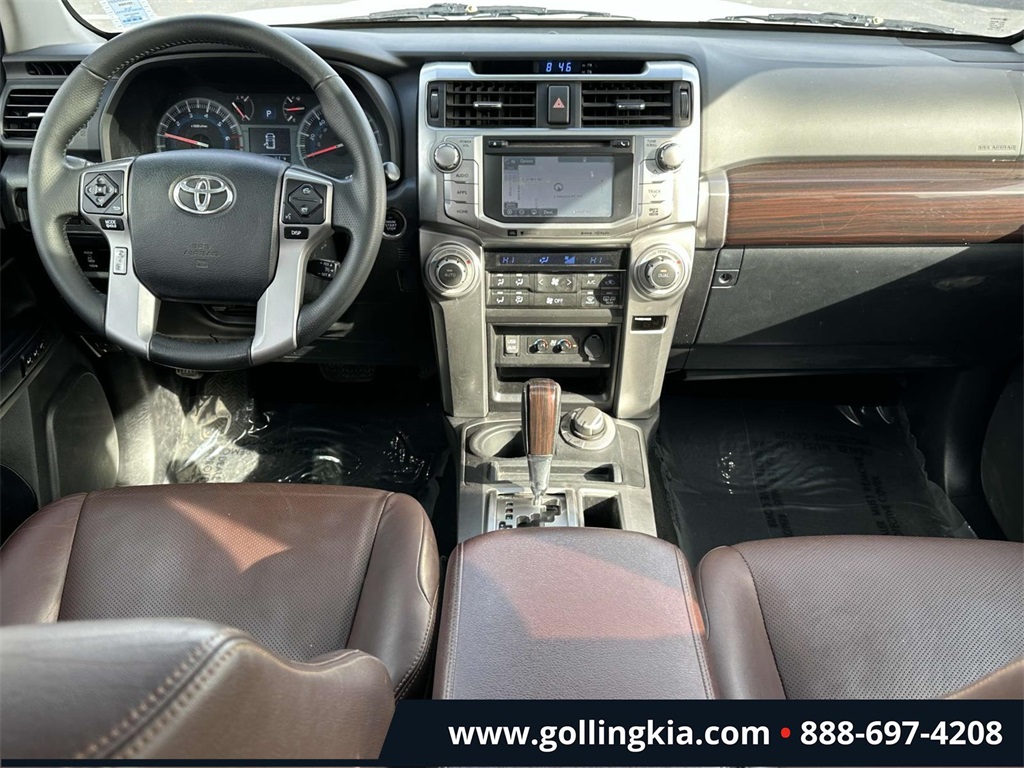 Vehicle image 13 of 32