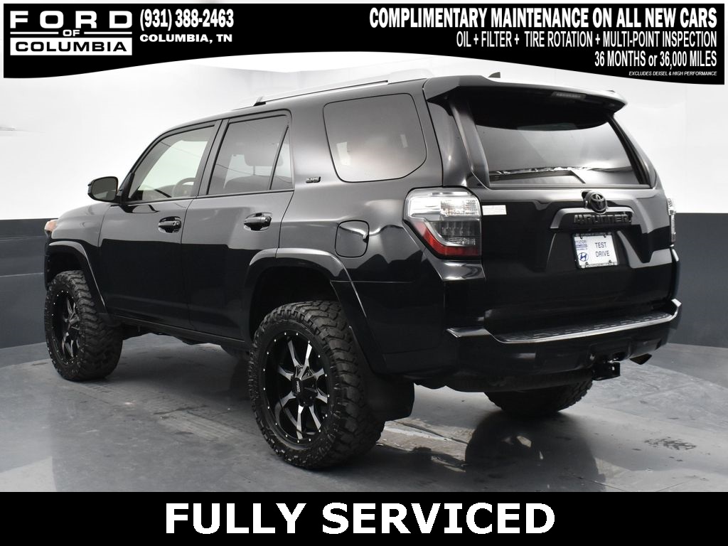 Vehicle image 27 of 41