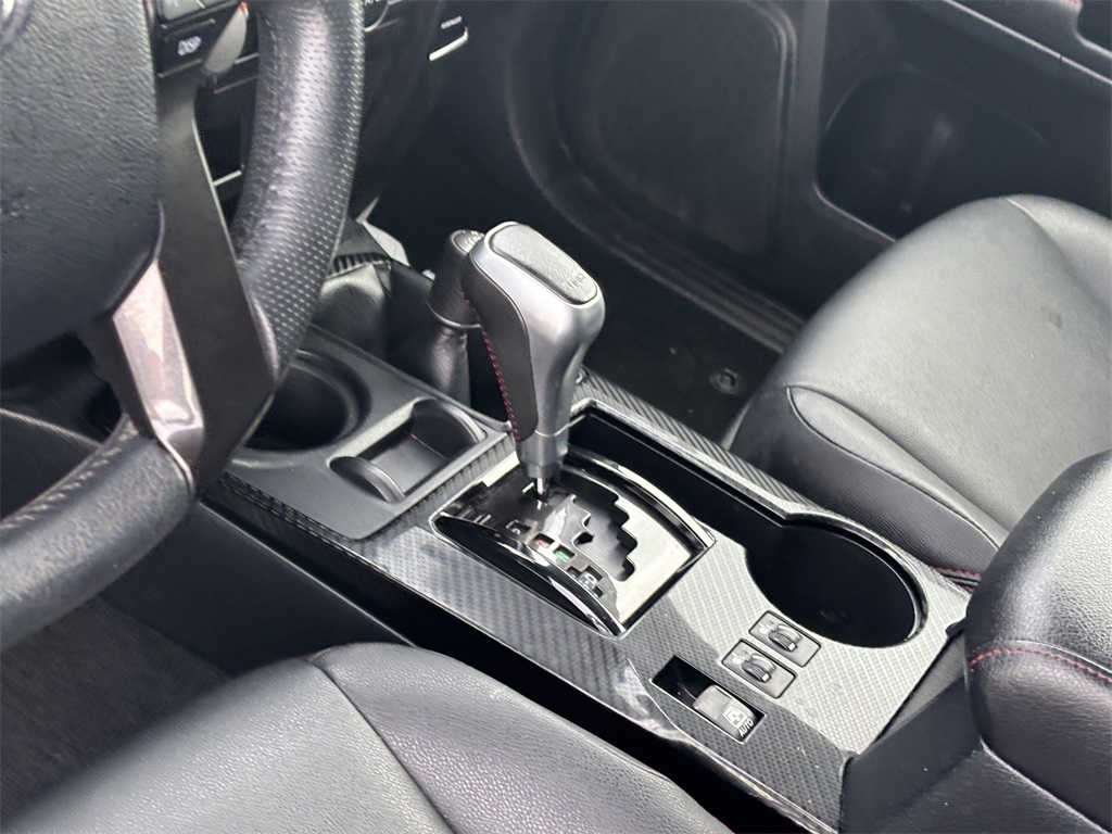 Vehicle image 12 of 30