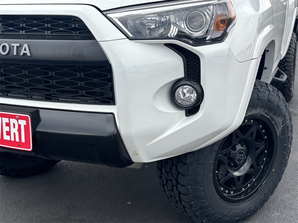 Vehicle image 7 of 30