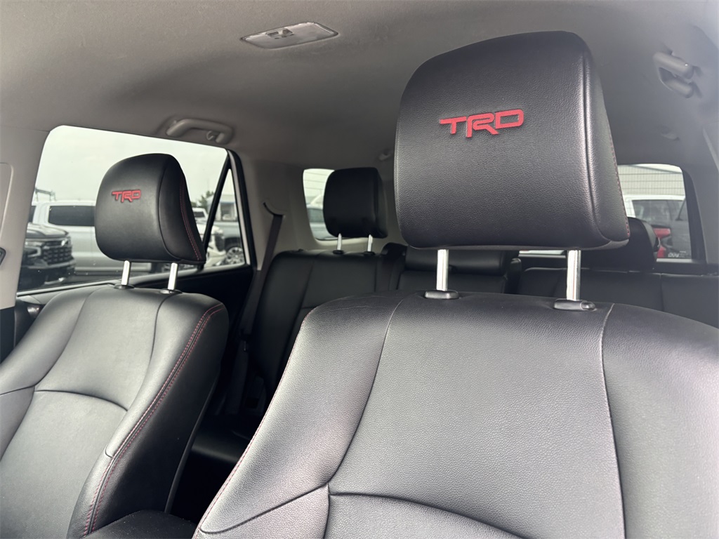 Vehicle image 13 of 30