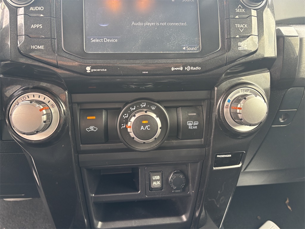 Vehicle image 20 of 30