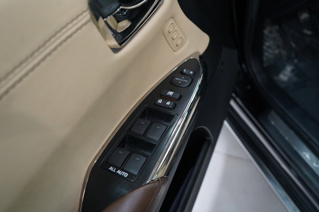 Vehicle image 18 of 27