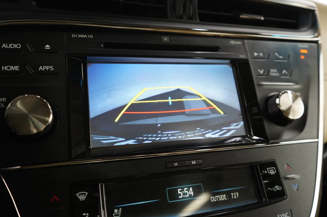 Vehicle image 23 of 27