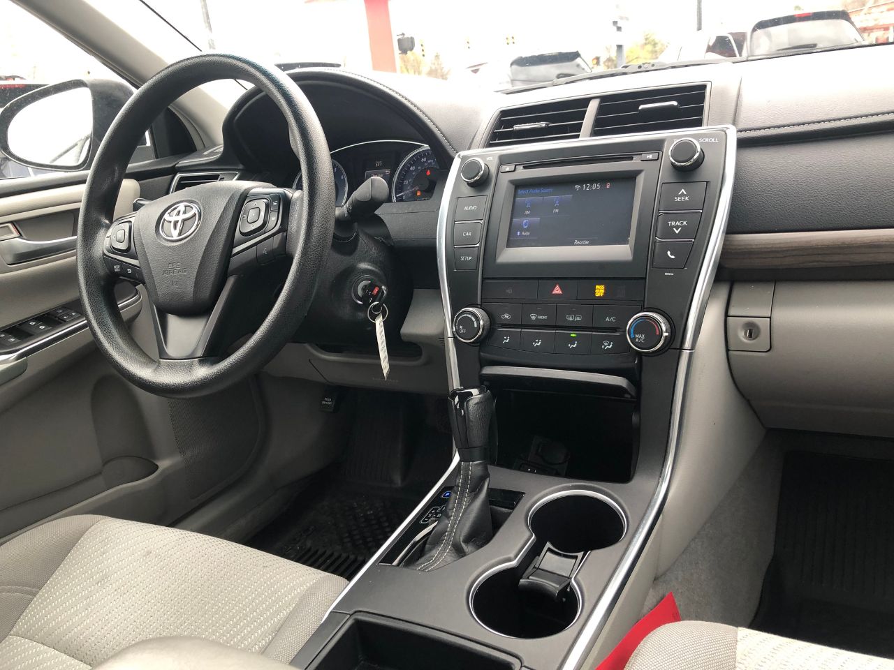 Vehicle image 18 of 30