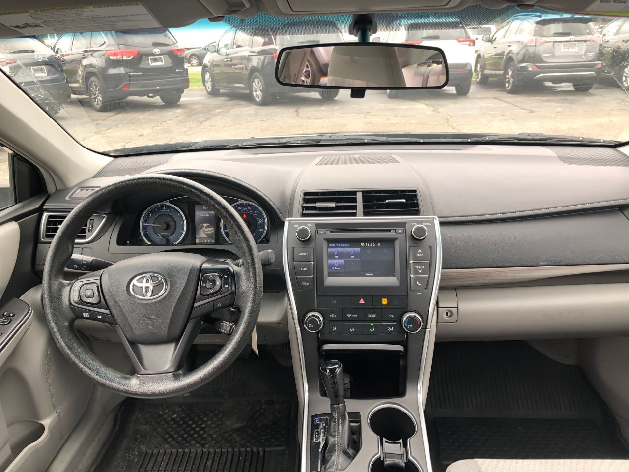 Vehicle image 17 of 30