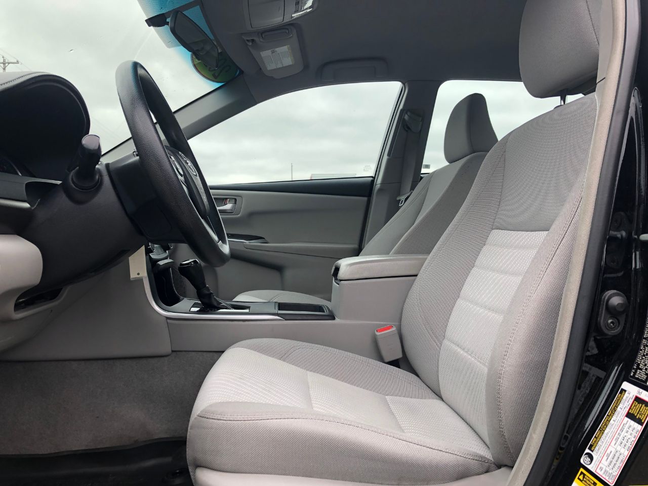 Vehicle image 14 of 30