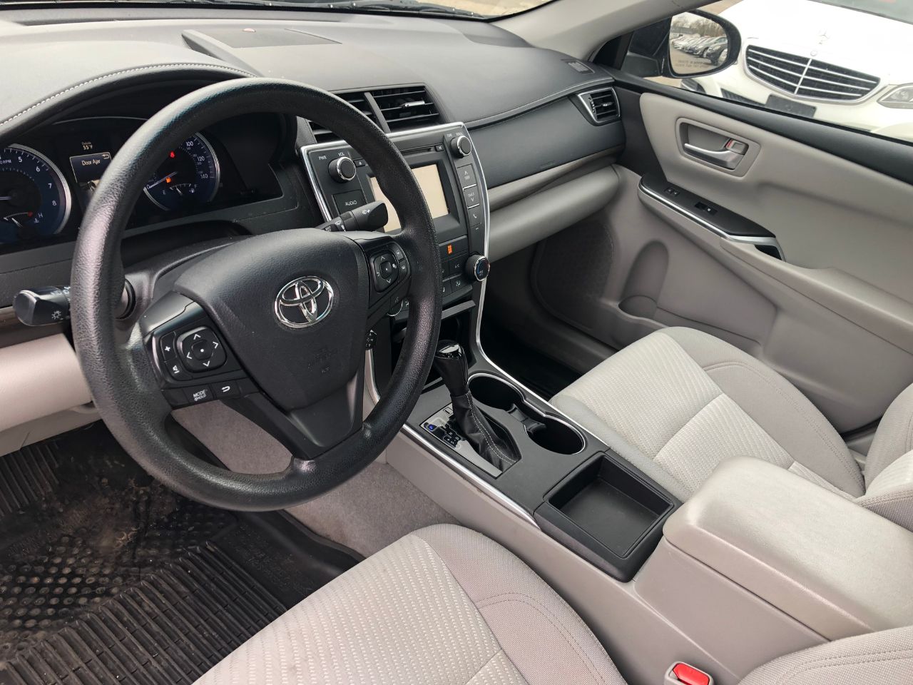 Vehicle image 16 of 30