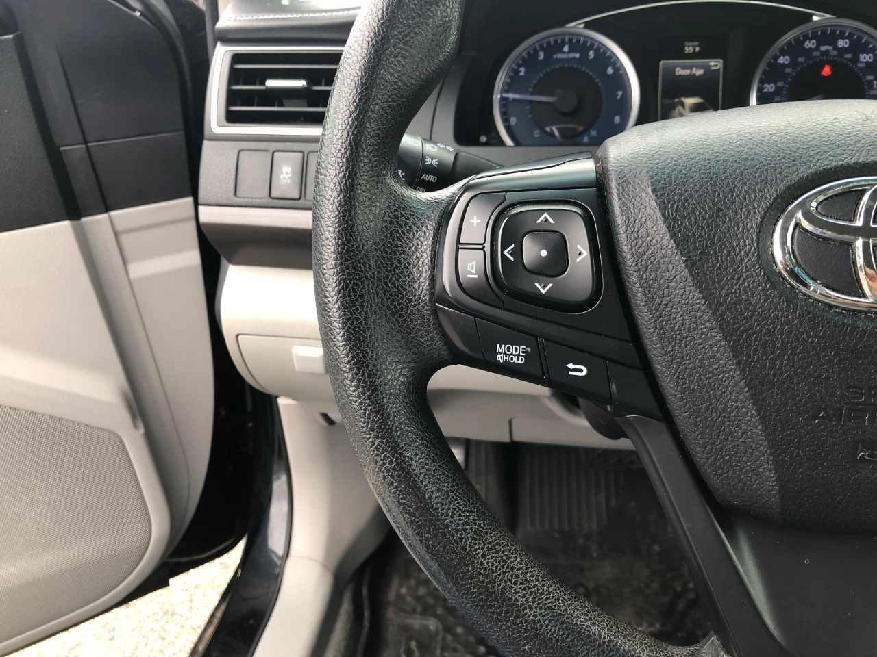 Vehicle image 20 of 30