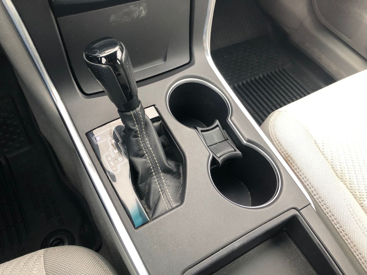 Vehicle image 26 of 30