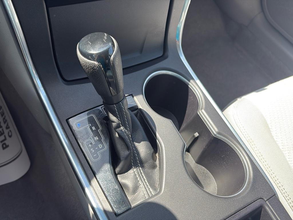 Vehicle image 14 of 23