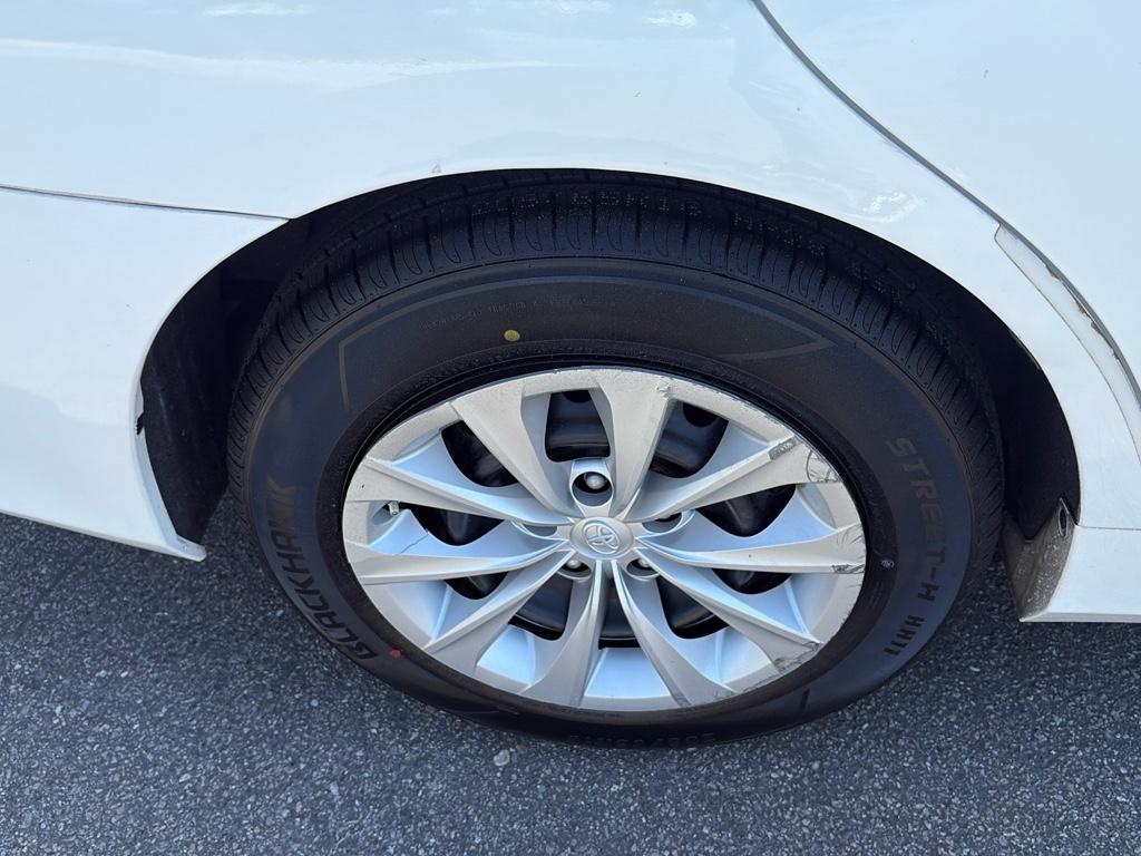 Vehicle image 23 of 23