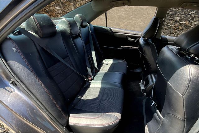 Vehicle image 26 of 33