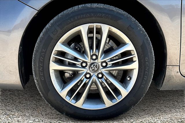 Vehicle image 11 of 33
