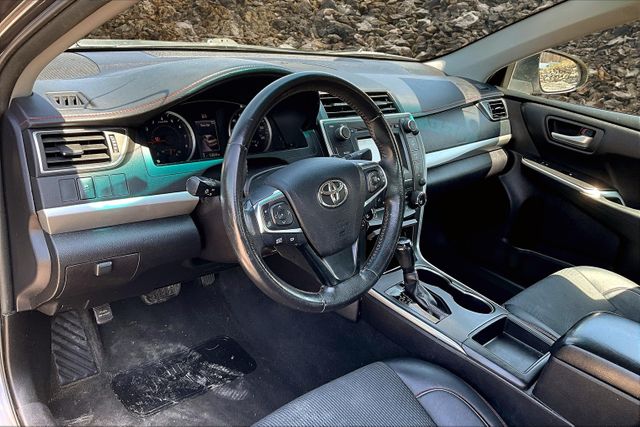 Vehicle image 13 of 33