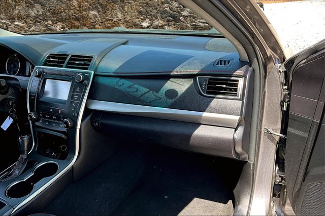 Vehicle image 16 of 33