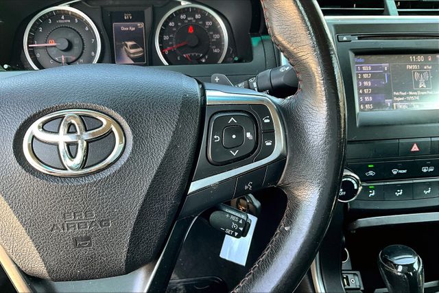 Vehicle image 18 of 33