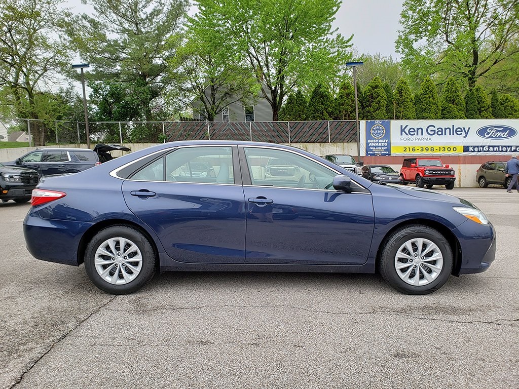 Vehicle image 7 of 30
