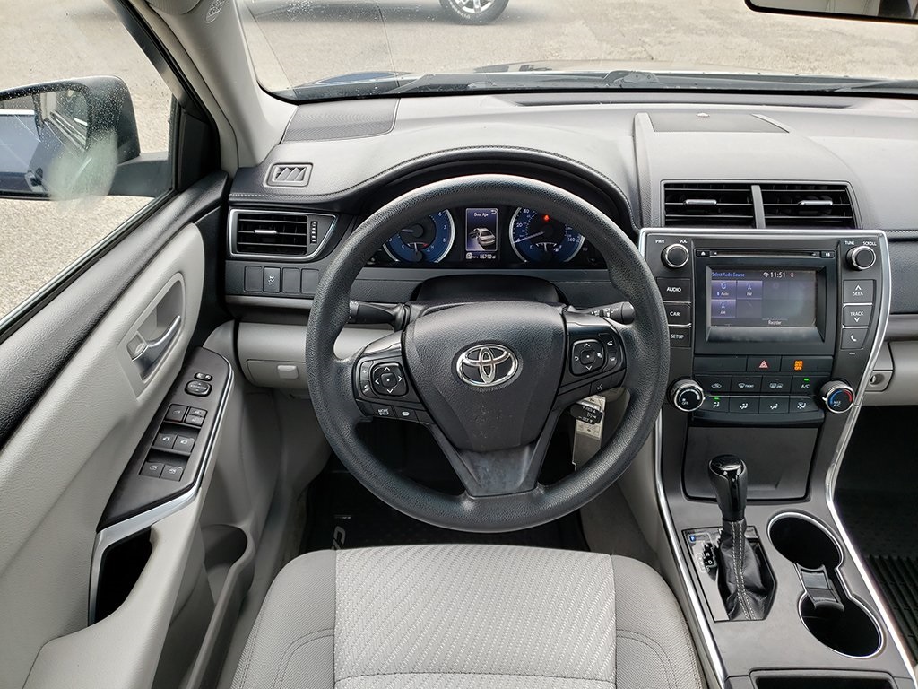 Vehicle image 14 of 30