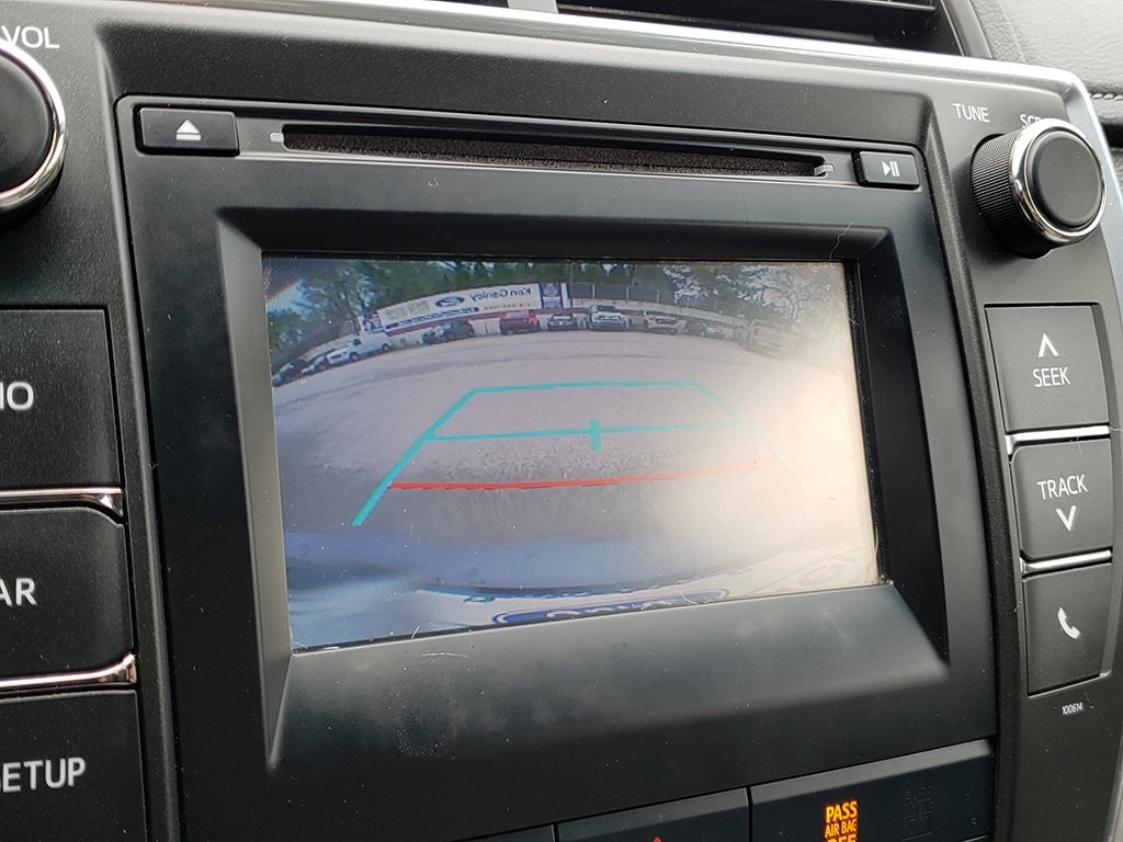 Vehicle image 25 of 30