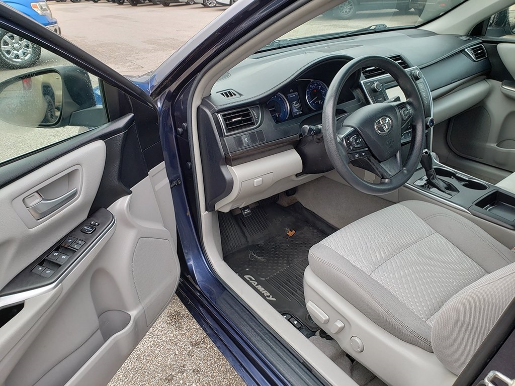 Vehicle image 9 of 30