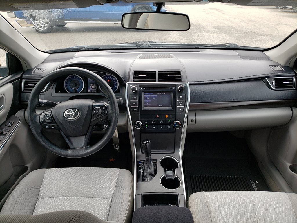Vehicle image 13 of 30