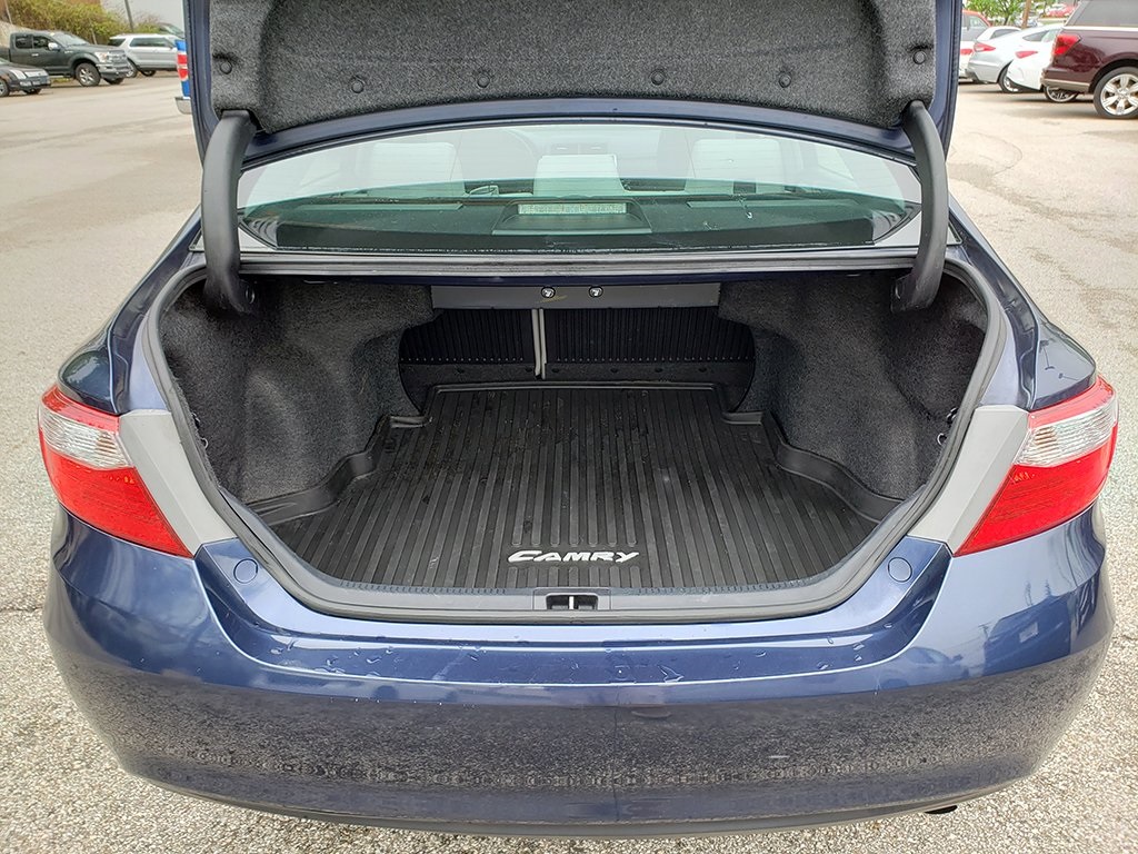 Vehicle image 21 of 30