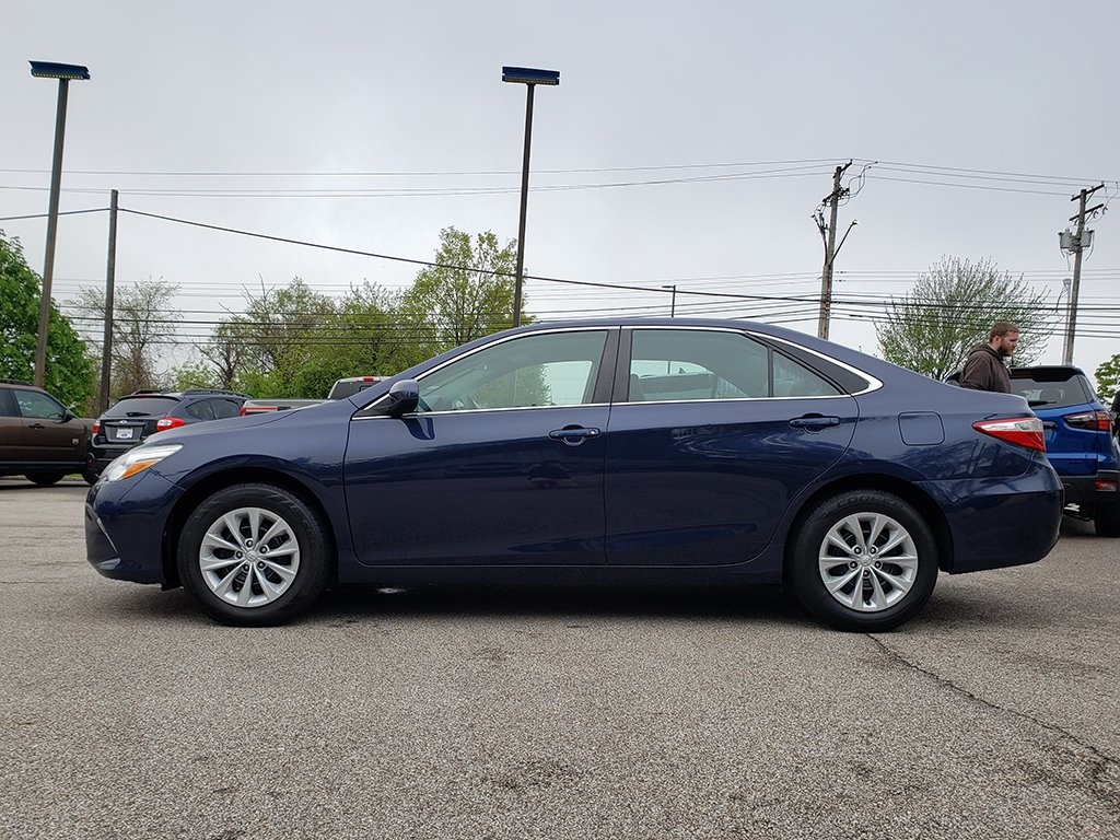 Vehicle image 2 of 30